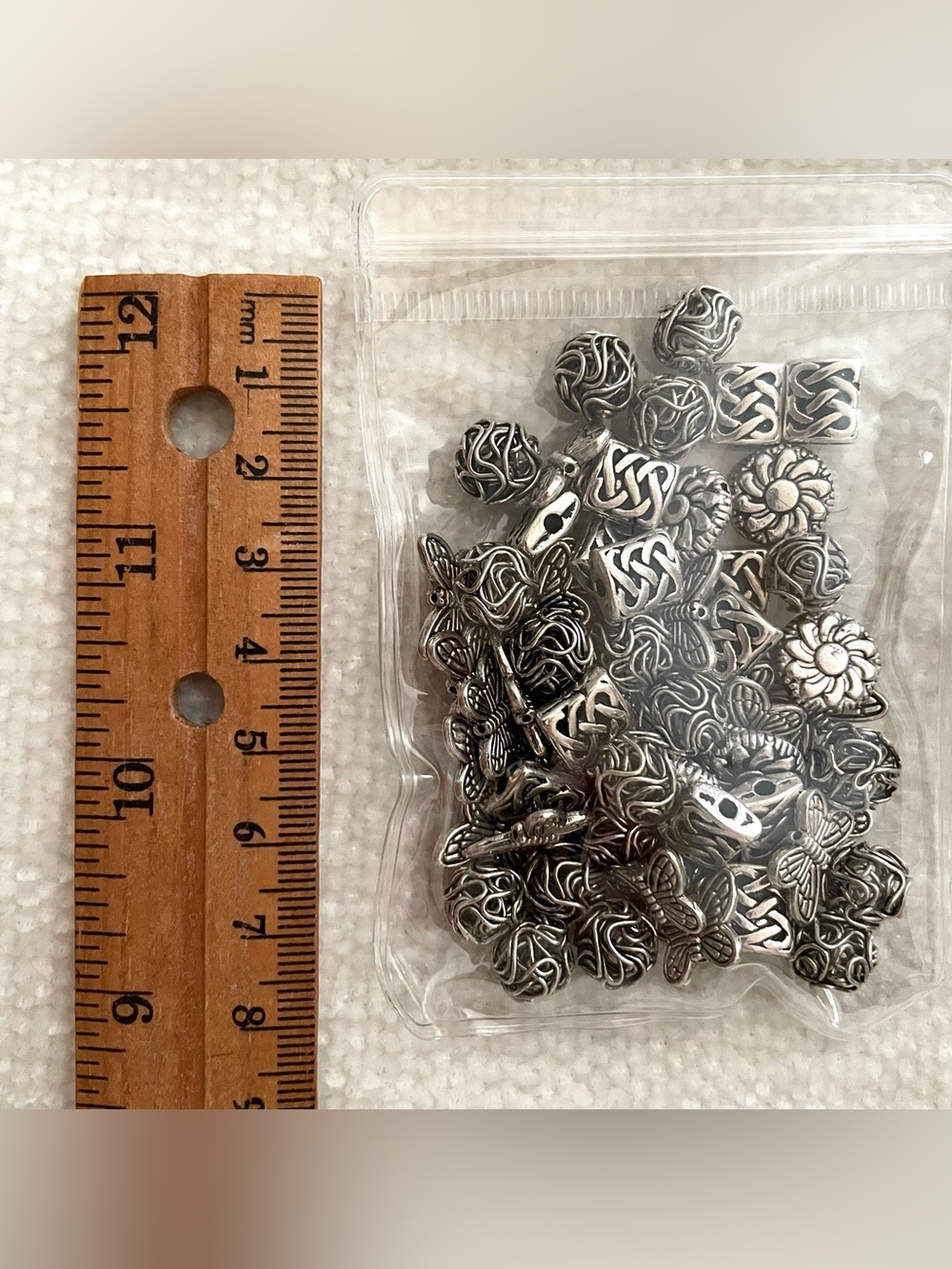 LOT - Silver-Antique Silver-Gold plated Asstd Jewelry Findings & Accents (172g) - Picture 3 of 13